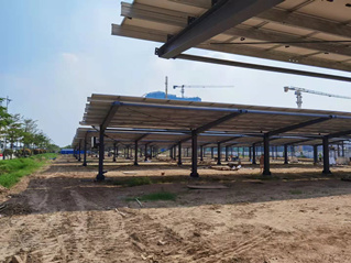 鋼結(jié)構(gòu)+綠色新能源光伏板停車(chē)棚