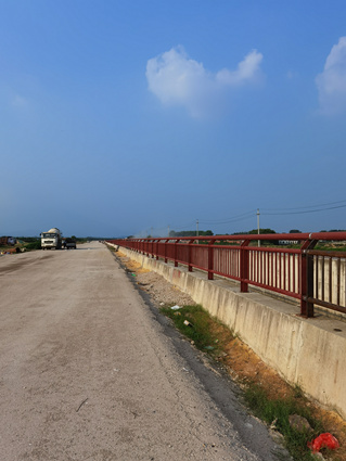 博羅縣東坡大道（園洲段）鋼結(jié)構(gòu)護(hù)河欄桿項(xiàng)目